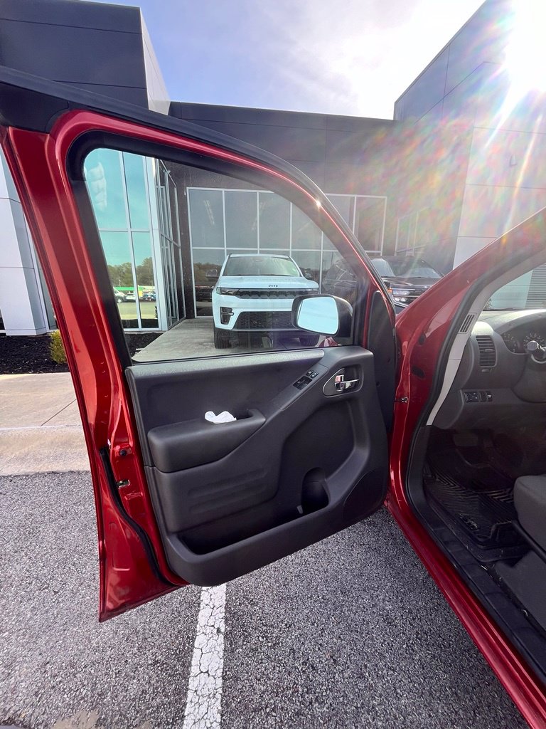 2017 Nissan Frontier SV - Photo 13