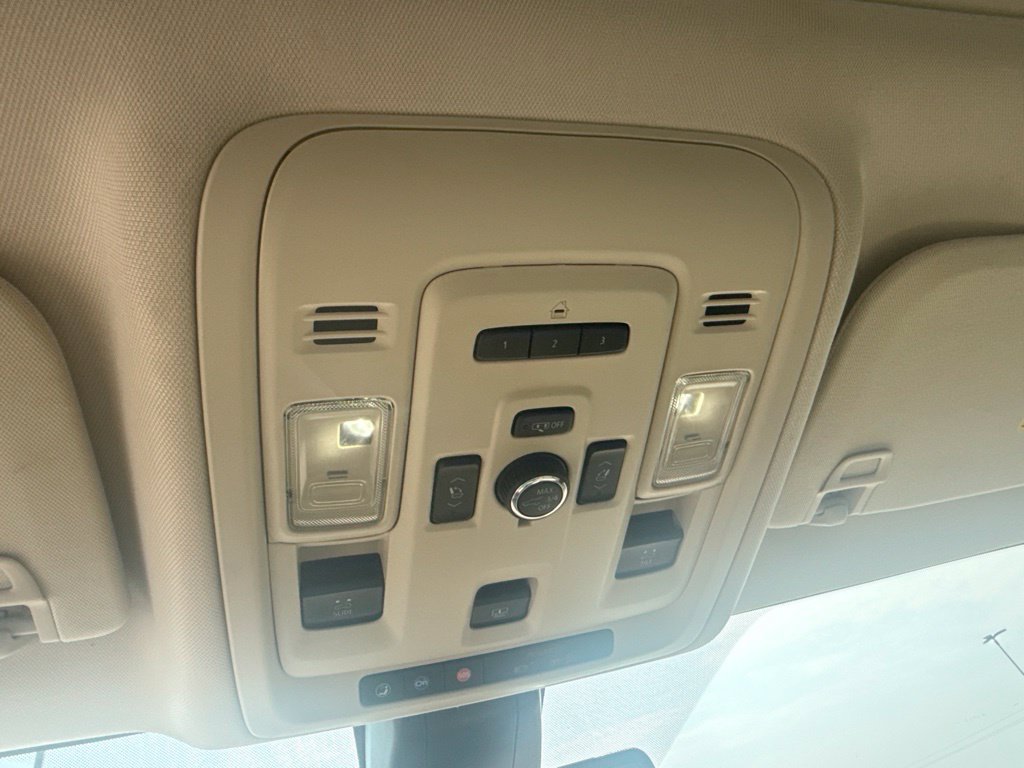 2021 GMC Yukon Denali - Photo 25