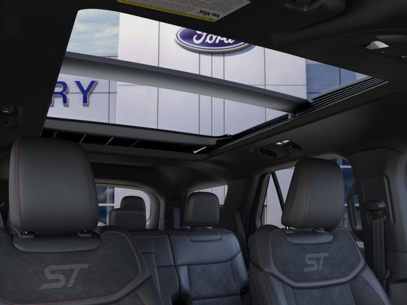 2026 Ford Explorer ST - Photo 28
