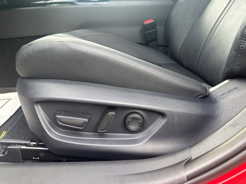 2026 Toyota Camry XSE - Photo 9