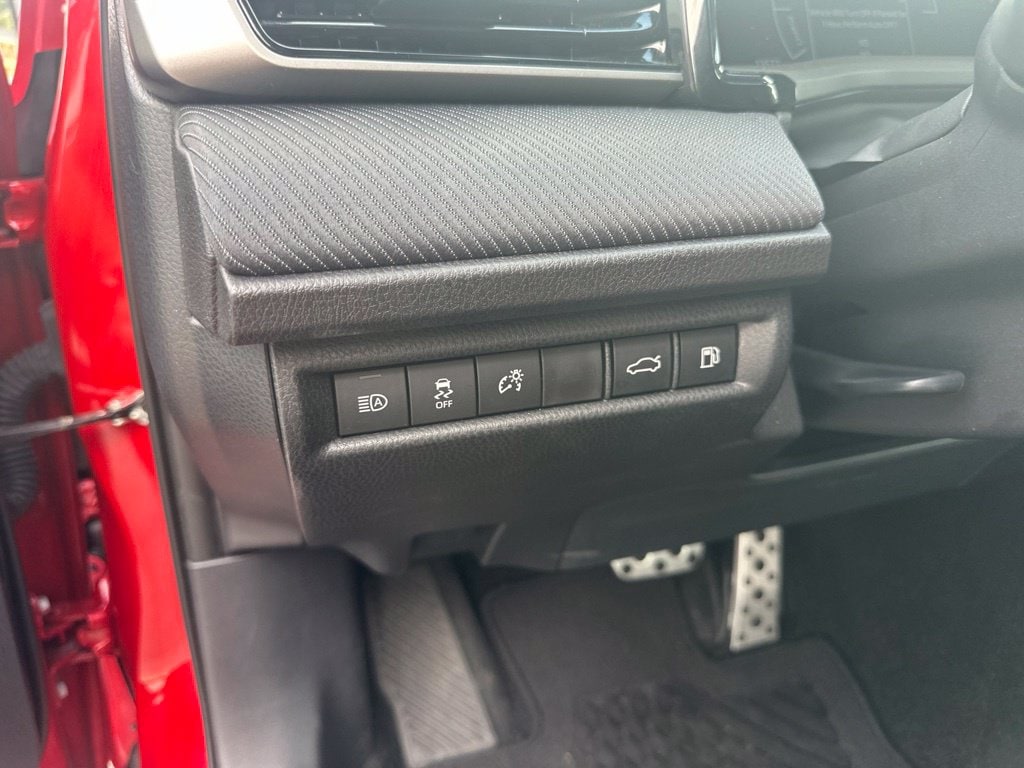 2026 Toyota Camry SE - Photo 12