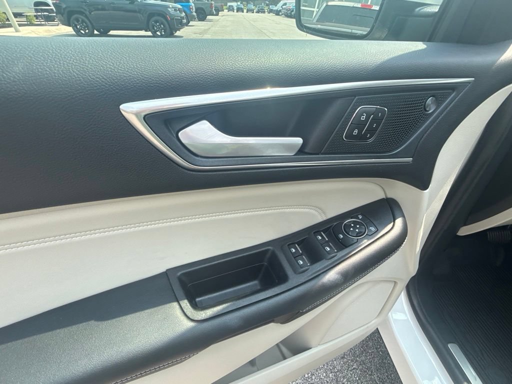 2024 Ford Edge Titanium - Photo 11