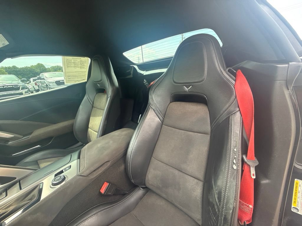 2017 Chevrolet Corvette 3LT - Photo 12