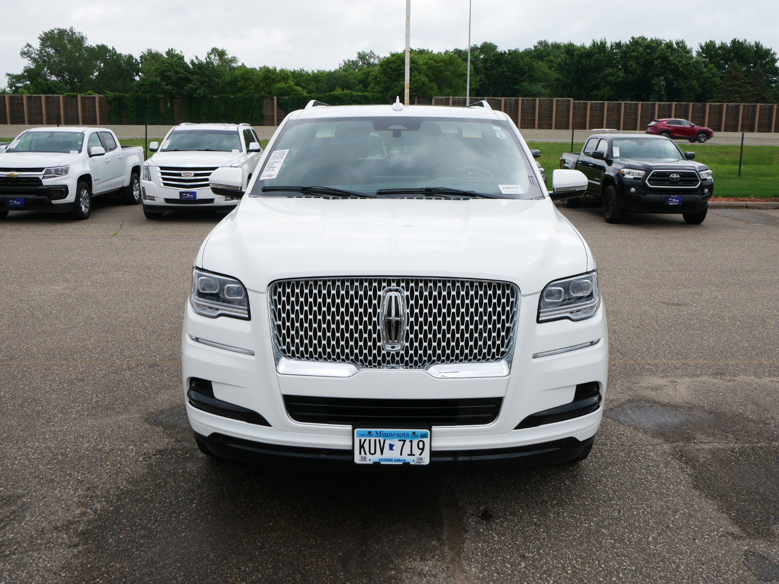Used 2023 Lincoln Navigator Reserve L with VIN 5LMJJ3LG7PEL02354 for sale in Coon Rapids, Minnesota