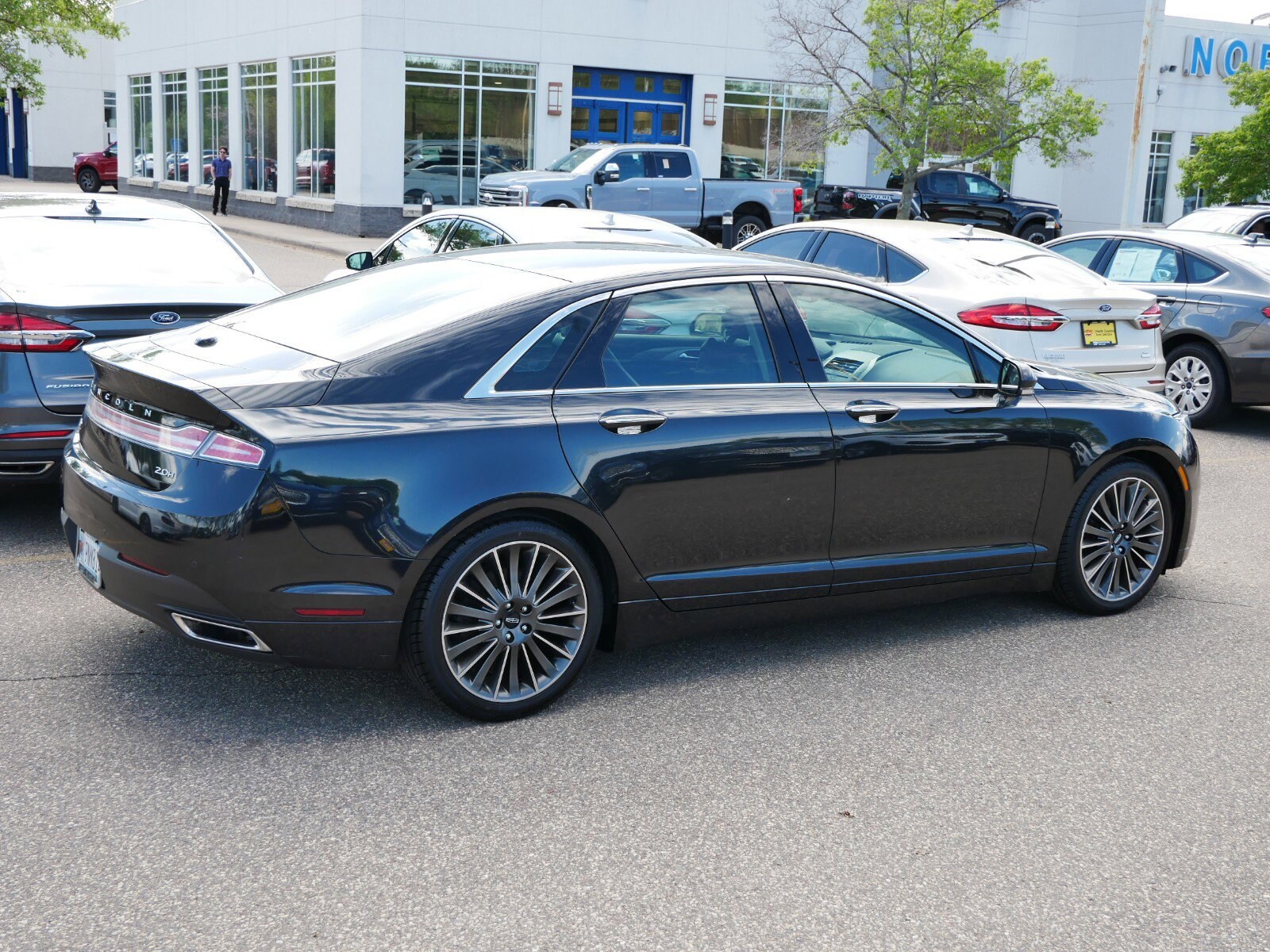 Used 2015 Lincoln MKZ Hybrid with VIN 3LN6L2LU8FR602547 for sale in Coon Rapids, Minnesota