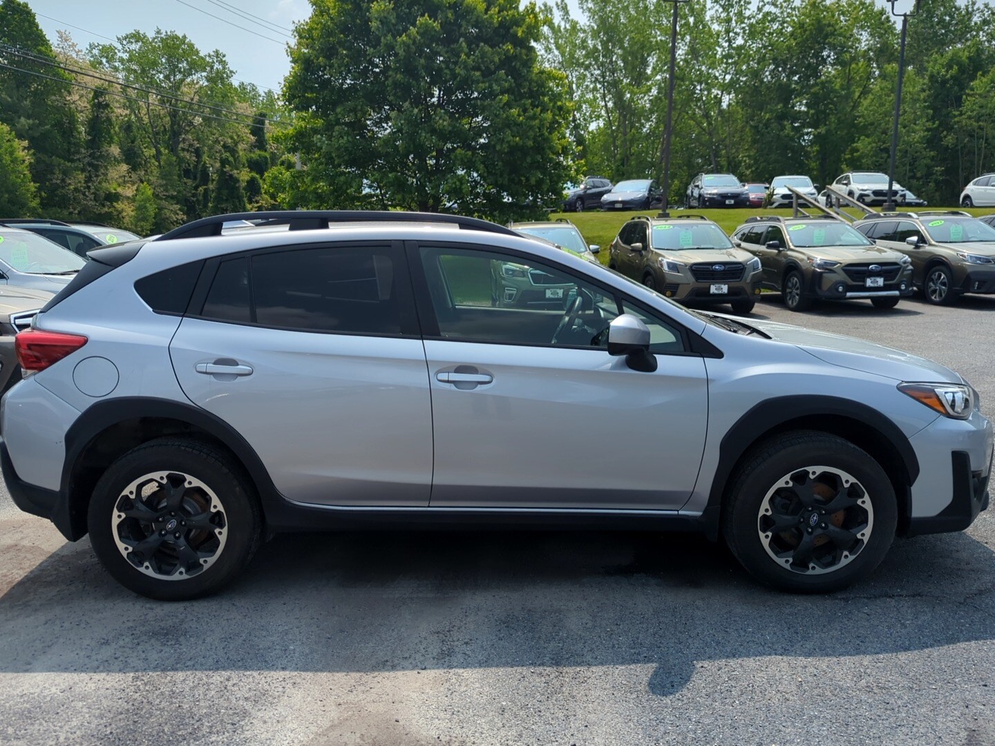 2021 Subaru Crosstrek Premium photo 2