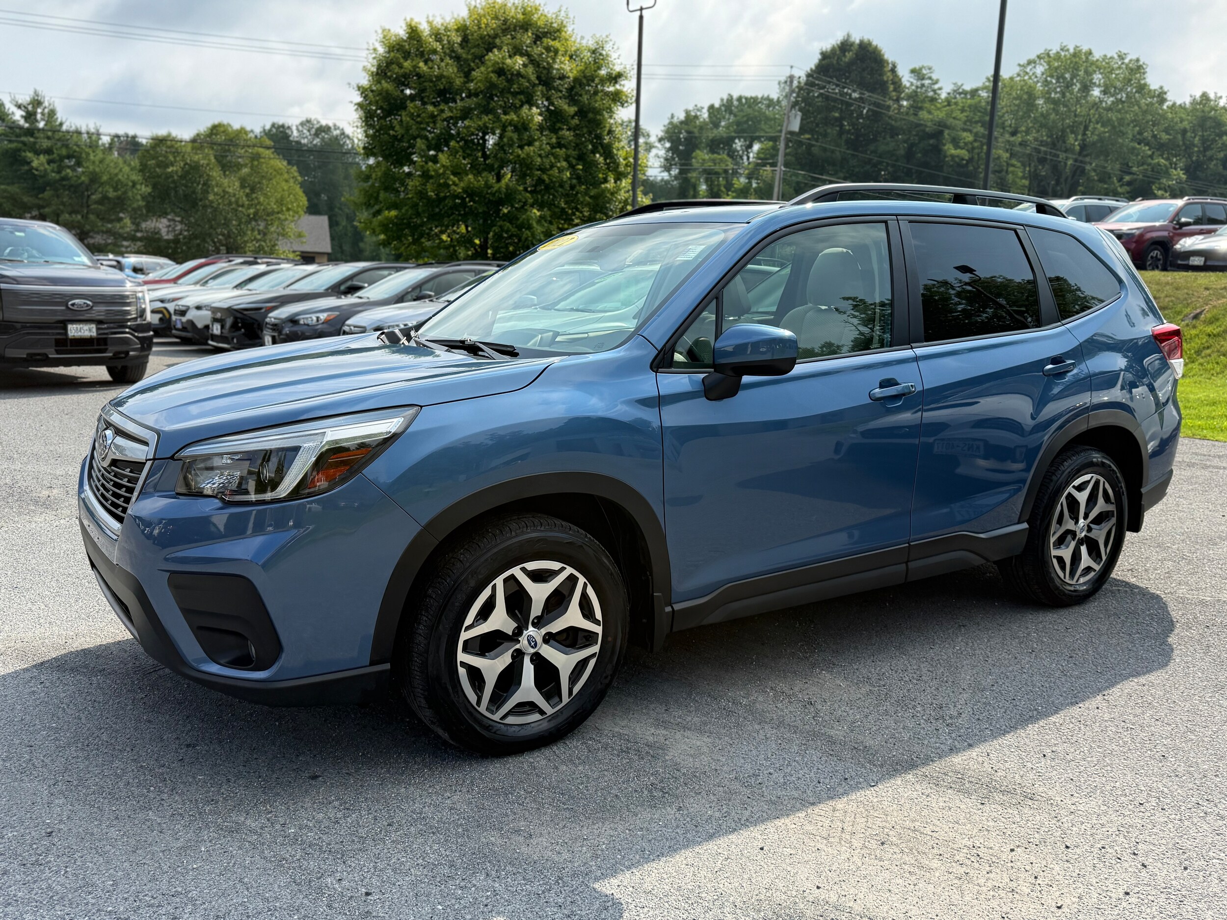 2021 Subaru Forester Premium photo 2