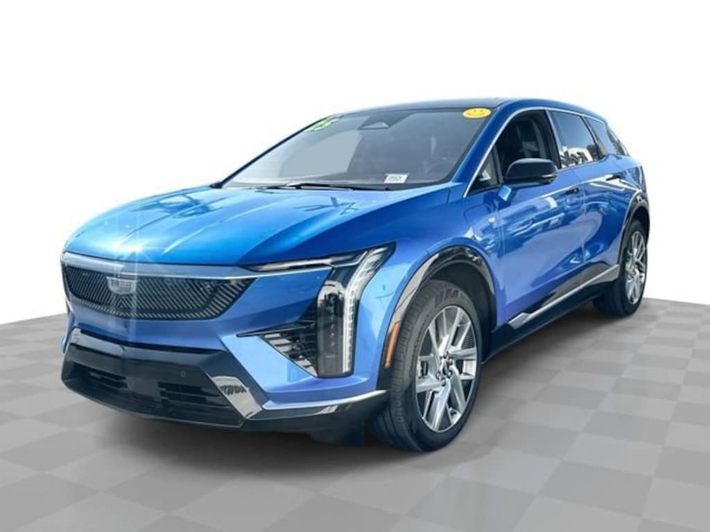 New 2025 CADILLAC OPTIQ Luxury 1 SUV