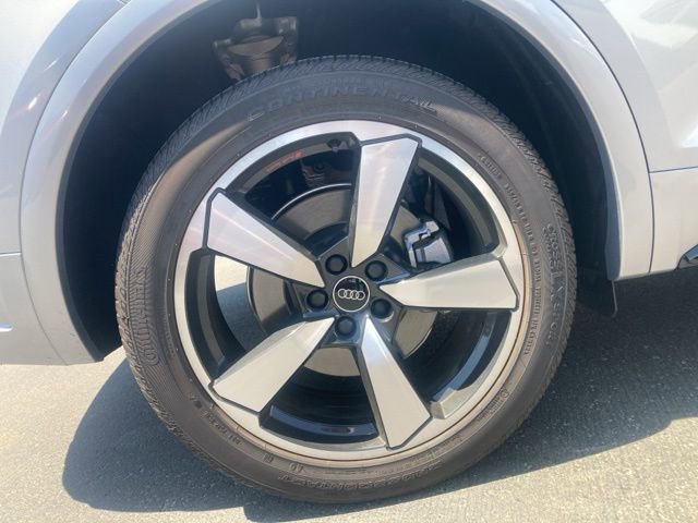 2023 Audi Q5 S line Premium Plus photo 2