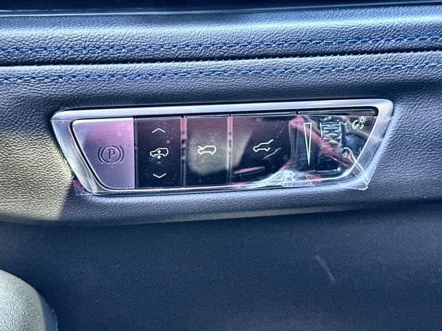 2026 Cadillac Escalade IQ Sport - Photo 18