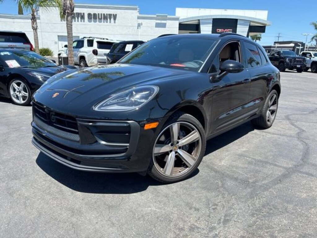 Used 2024 Porsche Macan AWD Base SUV