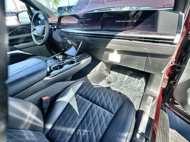 2026 Cadillac Escalade IQ Sport - Photo 30
