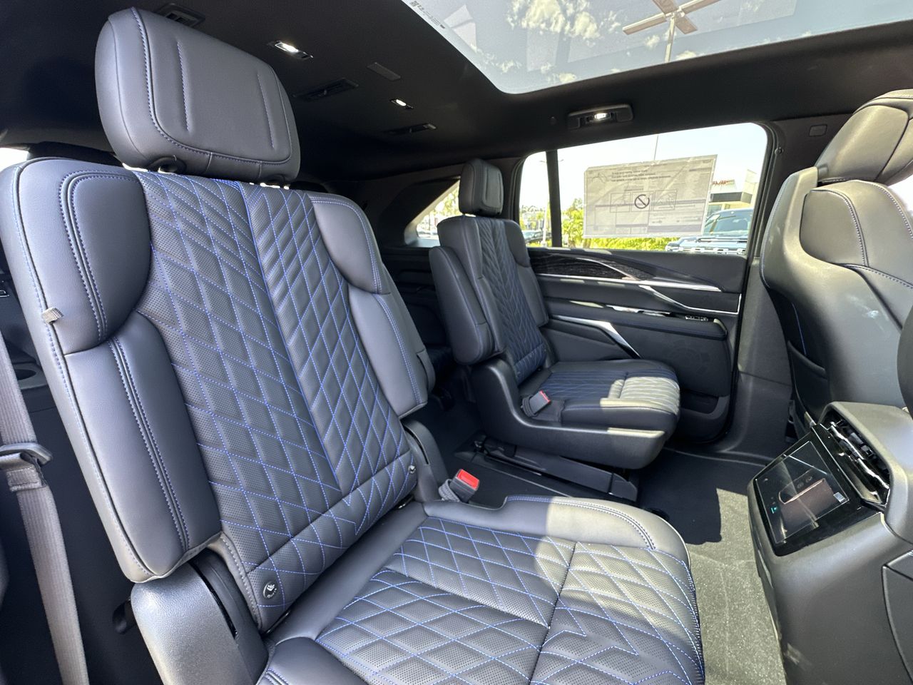 2026 Cadillac Escalade IQ Sport - Photo 64