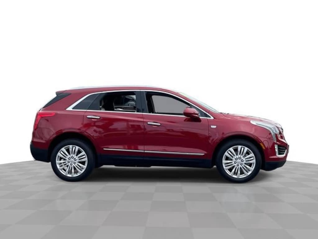 Used 2019 CADILLAC XT5 Premium Luxury FWD SUV