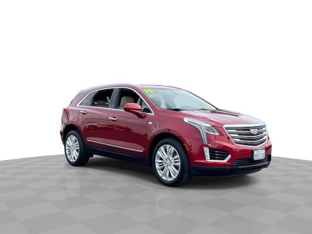 Used 2019 CADILLAC XT5 Premium Luxury FWD SUV