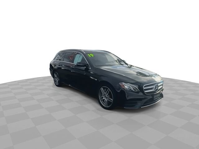 2019 Mercedes Benz E 450 photo 2