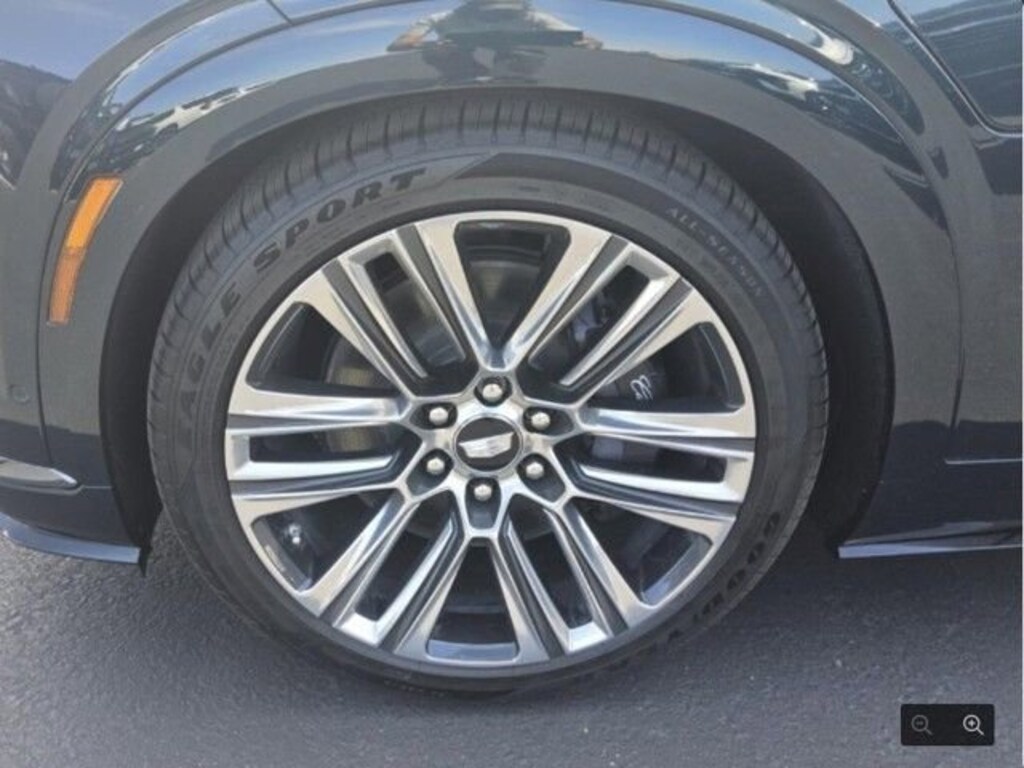 Certified 2026 CADILLAC VISTIQ Platinum SUV