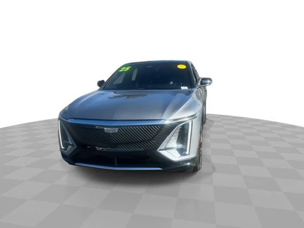 New 2025 CADILLAC LYRIQ Luxury 1 SUV