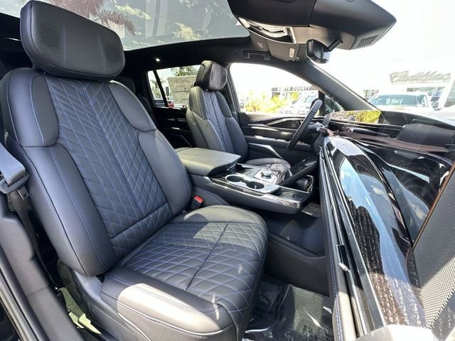 2026 Cadillac Escalade IQ Sport - Photo 29