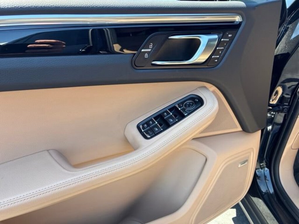 Used 2024 Porsche Macan AWD Base SUV