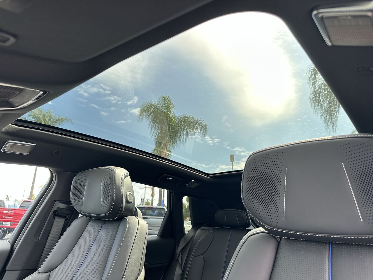 2026 Cadillac LYRIQ V - Photo 55