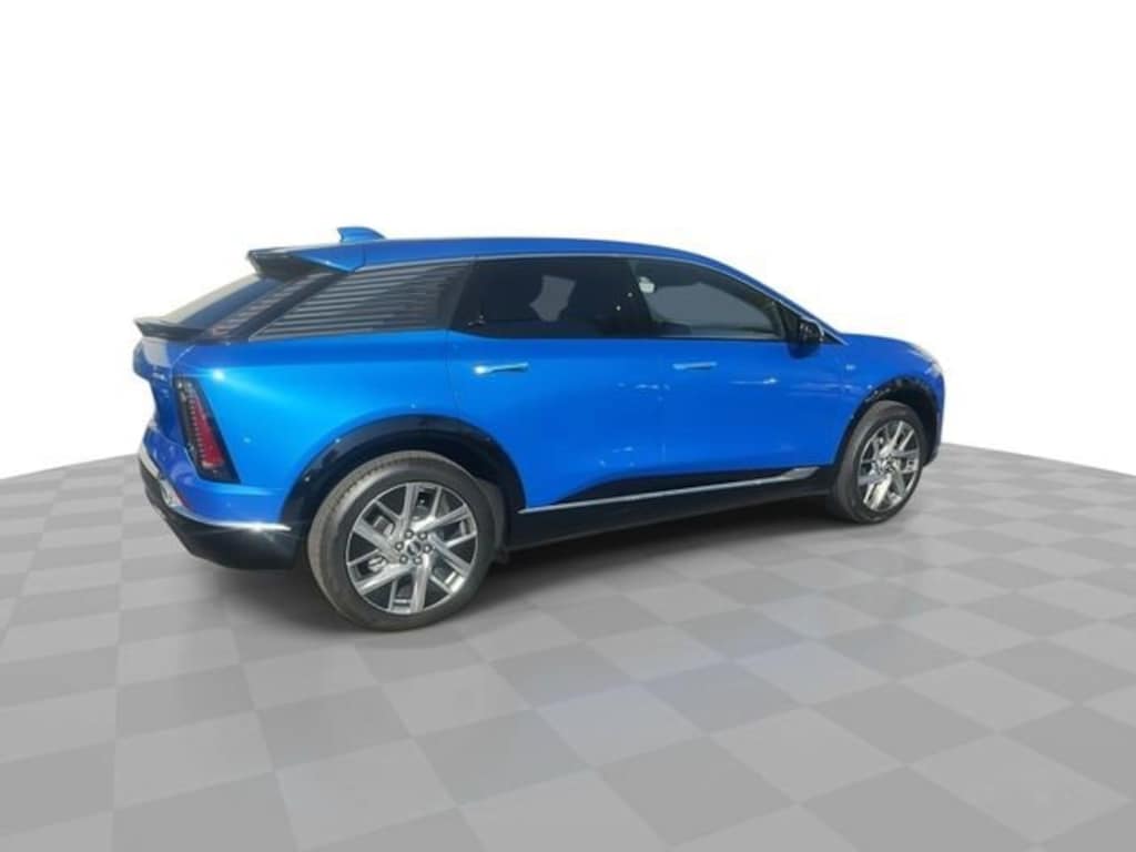 New 2025 CADILLAC OPTIQ Luxury 1 SUV