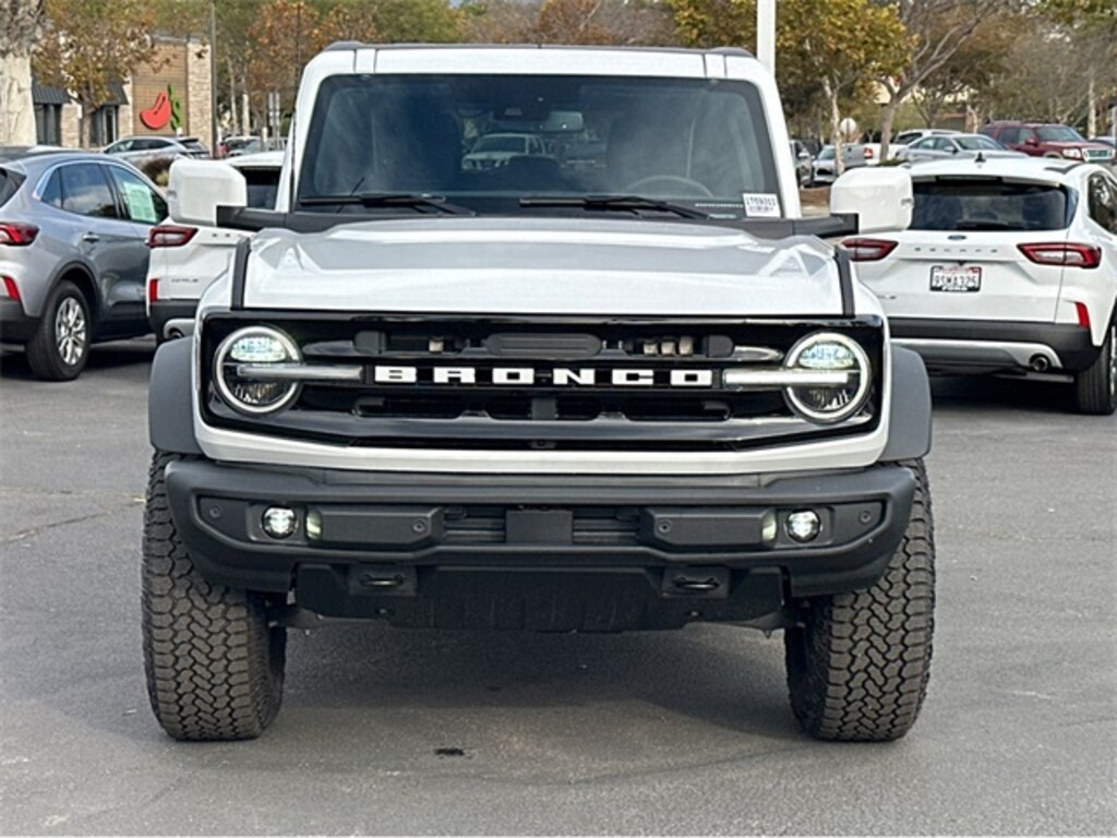 New 2025 Ford Bronco Outer Banks SUV