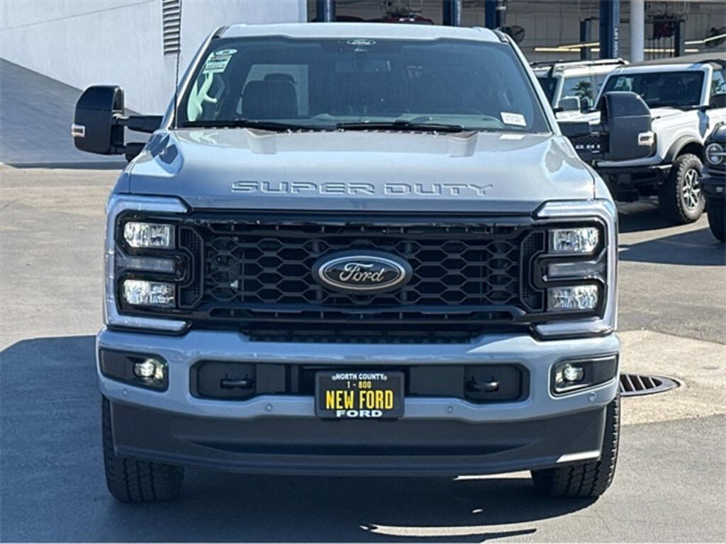 New 2025 Ford F-250 Truck Crew Cab