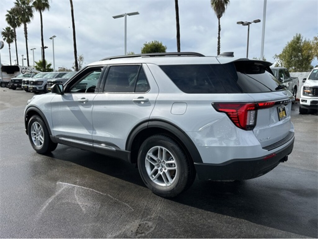 New 2025 Ford Explorer Active SUV