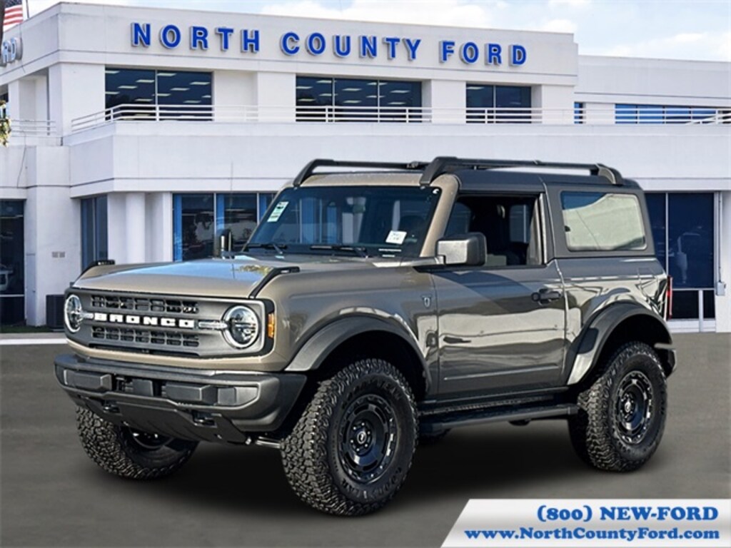 New 2025 Ford Bronco Base SUV