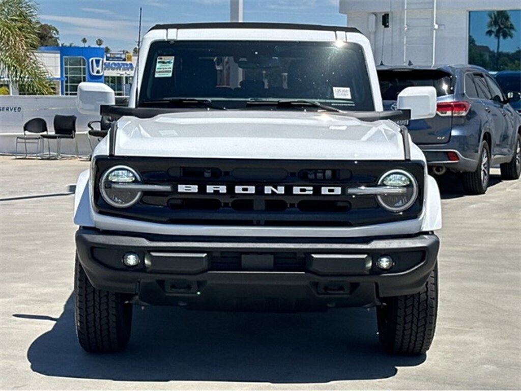 New 2025 Ford Bronco Outer Banks SUV