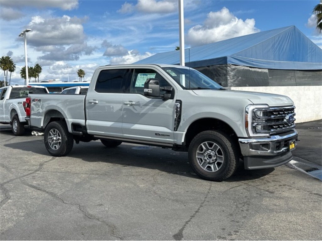 New 2025 Ford F-350 Truck Crew Cab