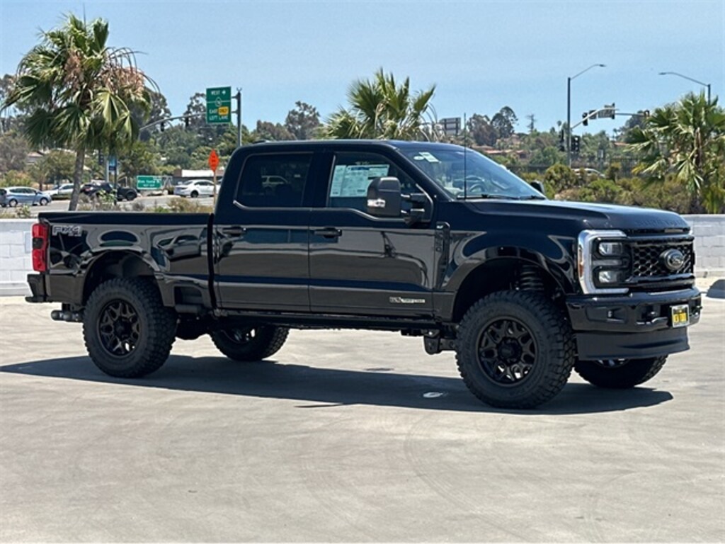 New 2025 Ford F-350 Truck Crew Cab
