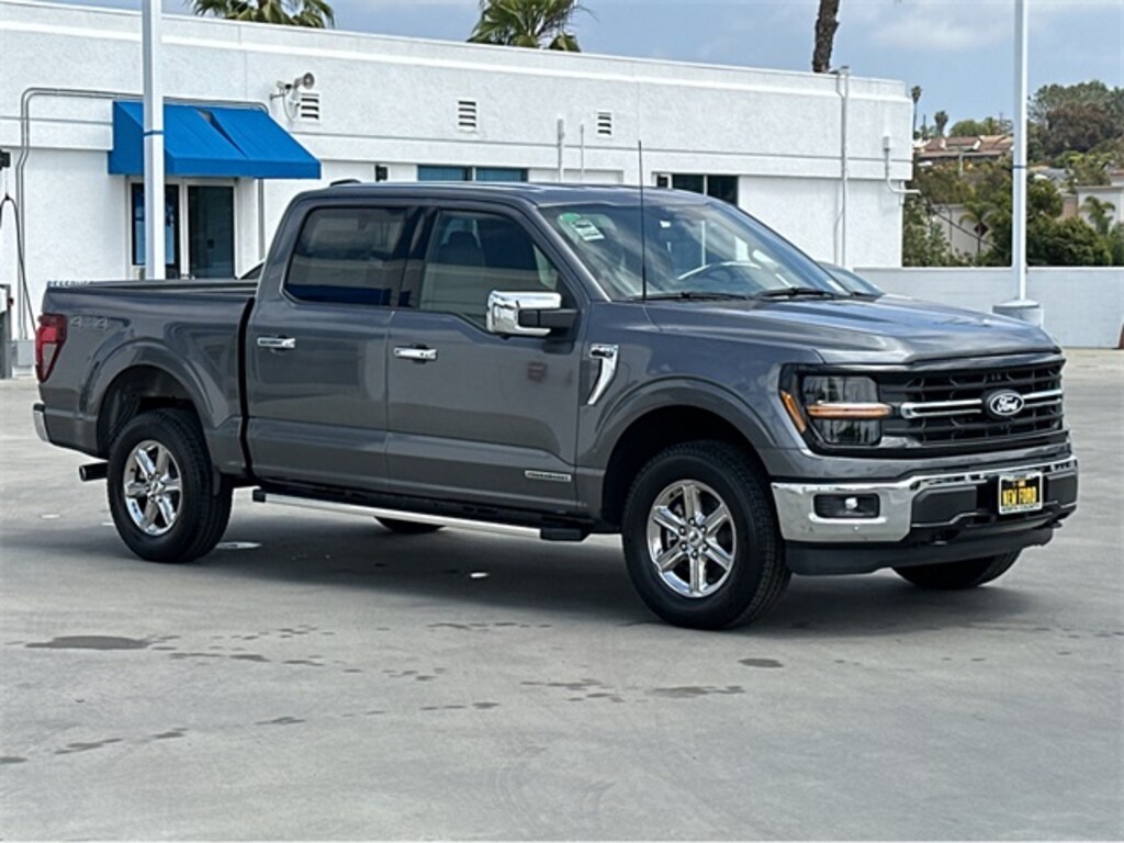 New 2025 Ford F-150 XLT Truck SuperCrew Cab