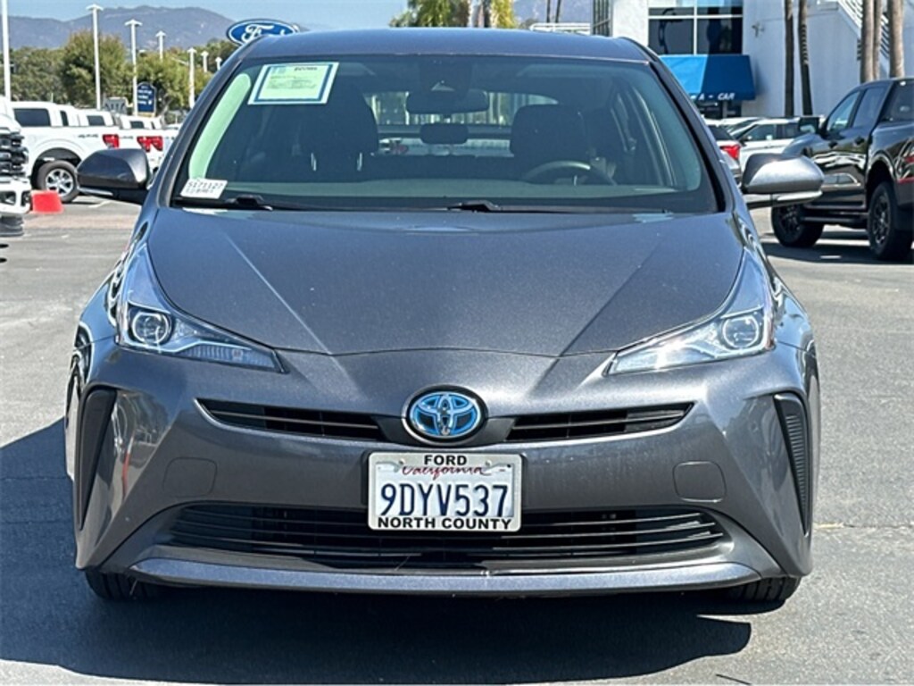 Used 2022 Toyota Prius L Hatchback