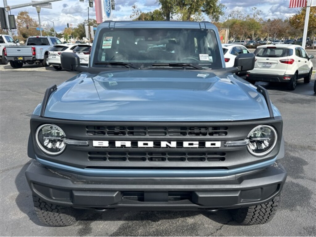 New 2025 Ford Bronco Base SUV