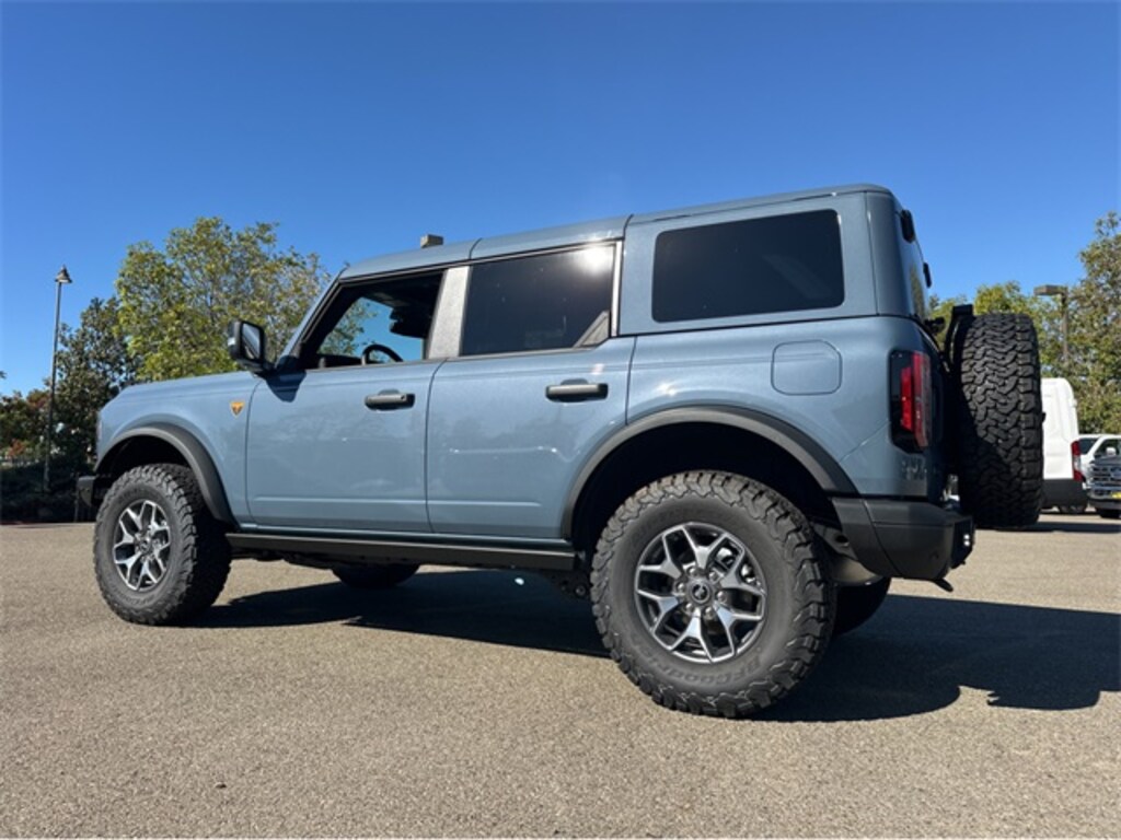 New 2025 Ford Bronco Badlands SUV