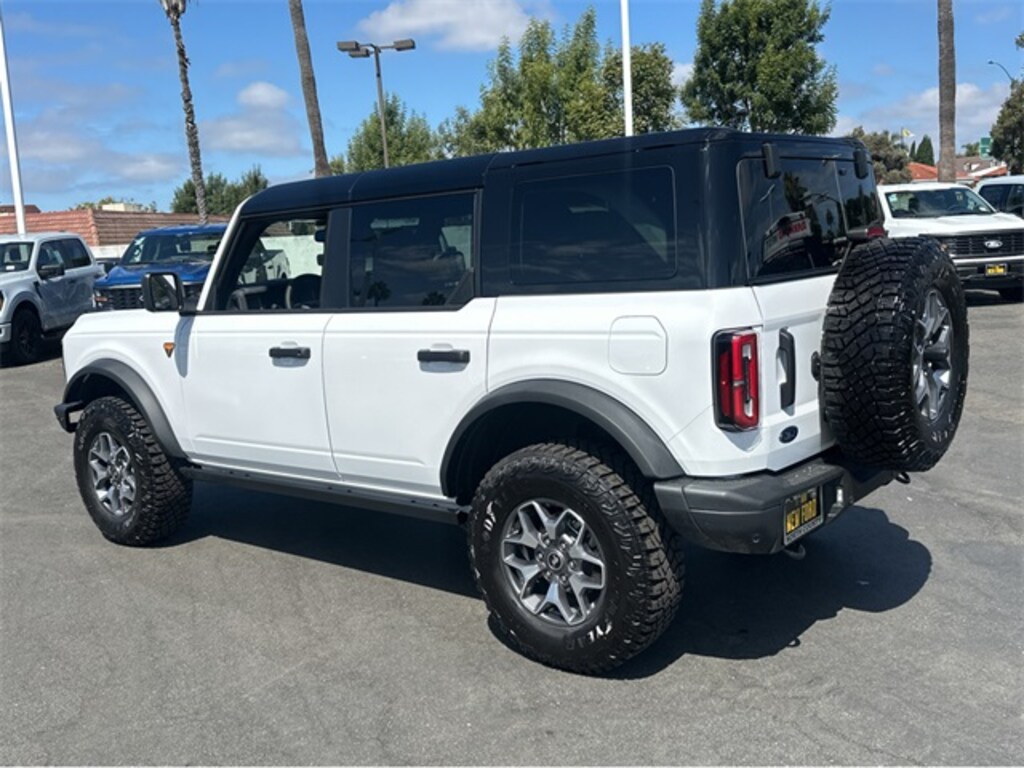 New 2025 Ford Bronco Badlands SUV
