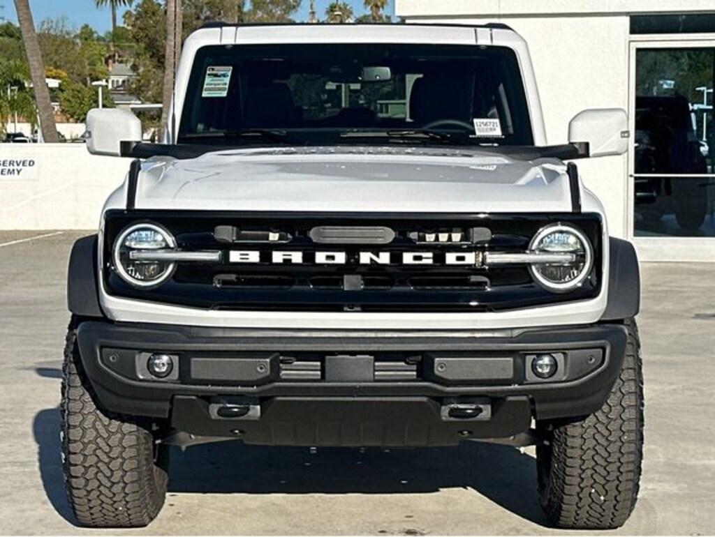 New 2025 Ford Bronco Outer Banks SUV