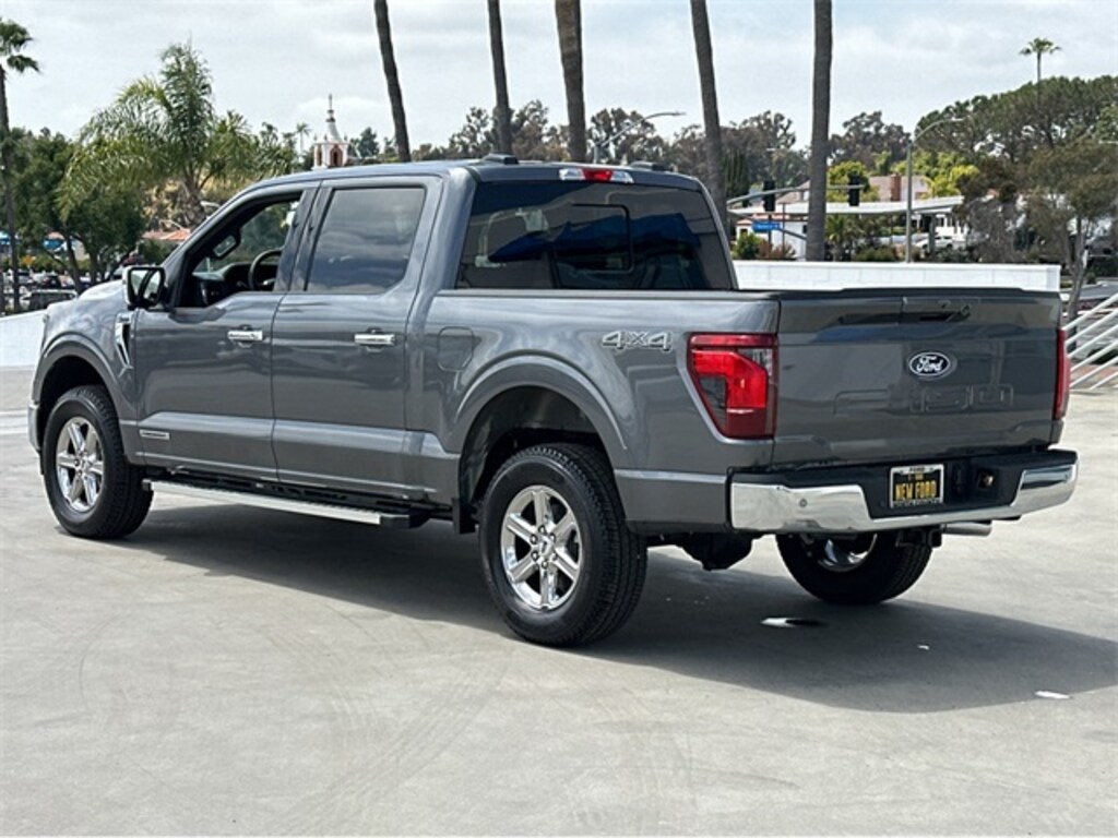New 2025 Ford F-150 XLT Truck SuperCrew Cab