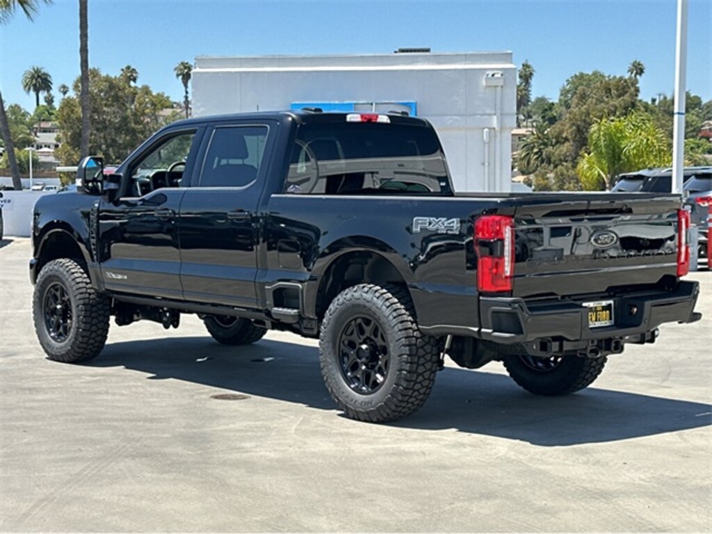 New 2025 Ford F-350 Truck Crew Cab