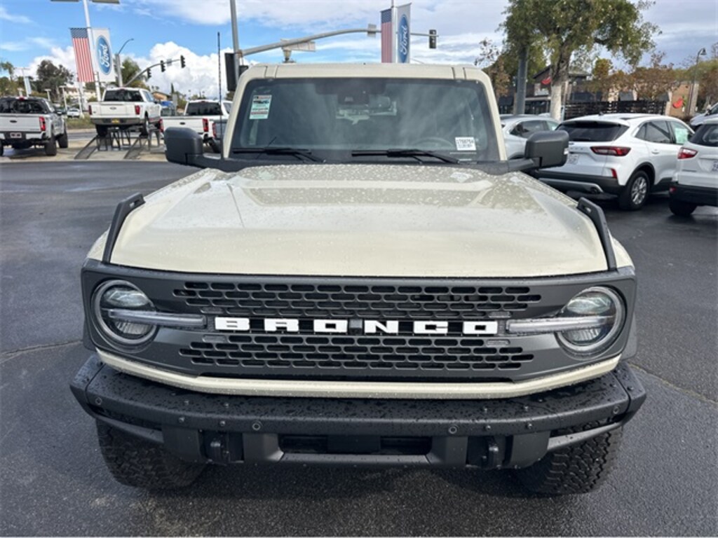New 2025 Ford Bronco Badlands SUV