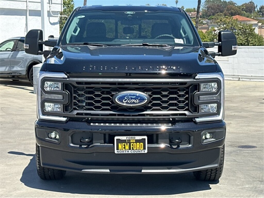 New 2025 Ford F-250 Truck Crew Cab