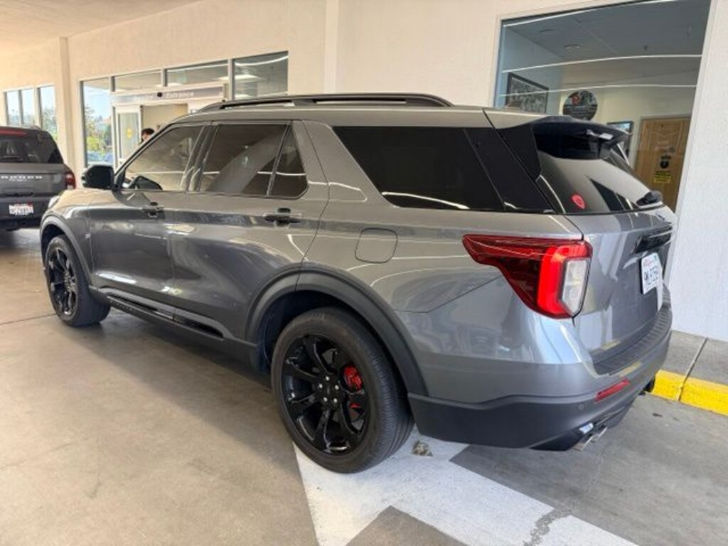 Used 2024 Ford Explorer ST SUV