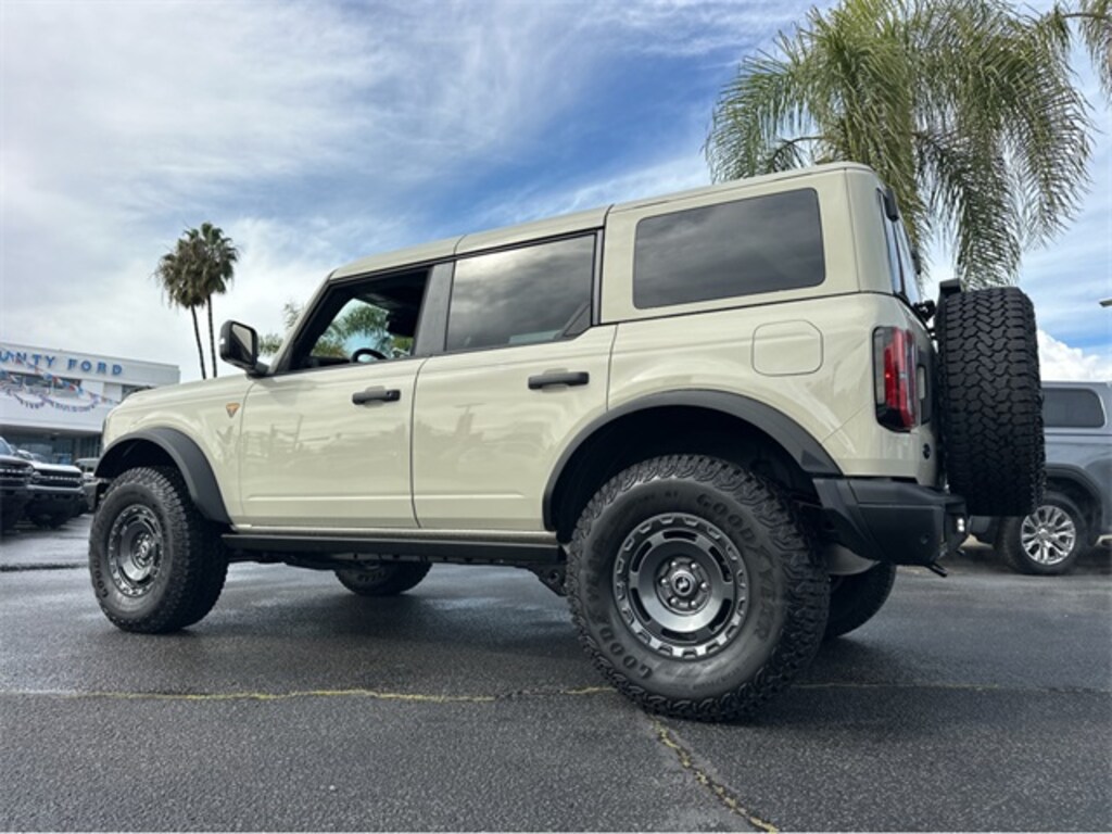 New 2025 Ford Bronco Badlands SUV