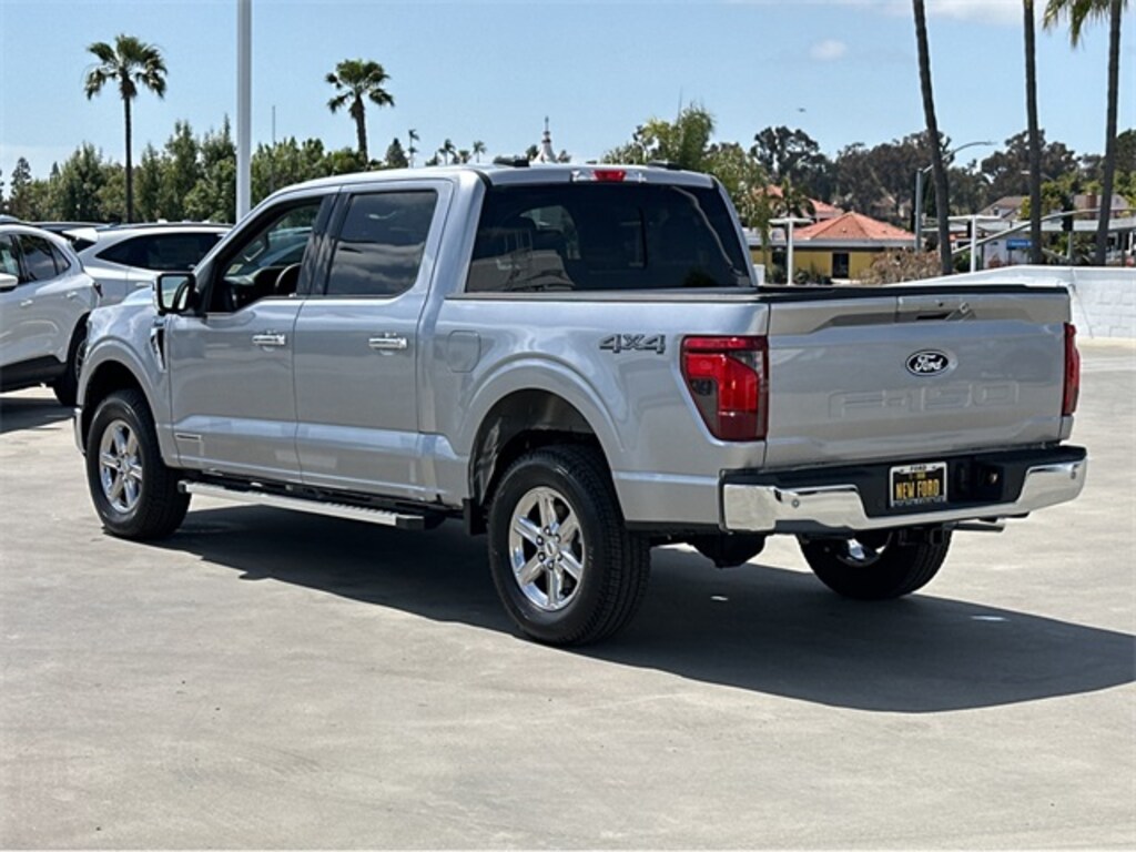 New 2025 Ford F-150 XLT Truck SuperCrew Cab