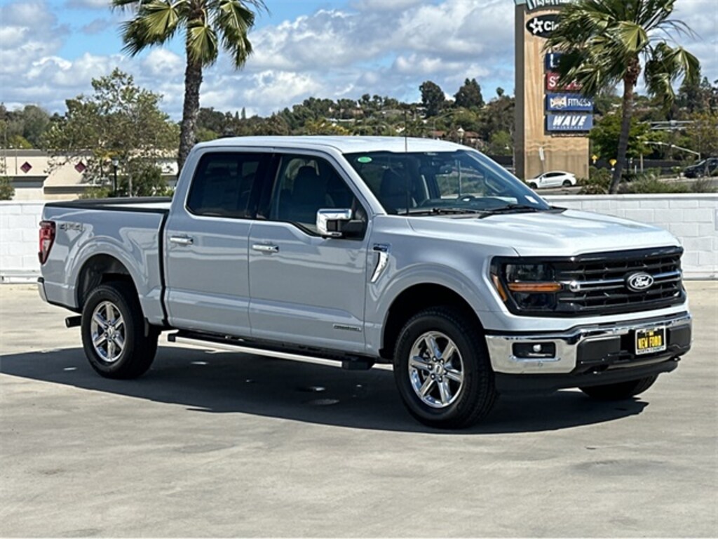 New 2025 Ford F-150 XLT Truck SuperCrew Cab