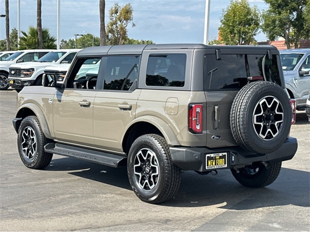 New 2025 Ford Bronco Outer Banks SUV