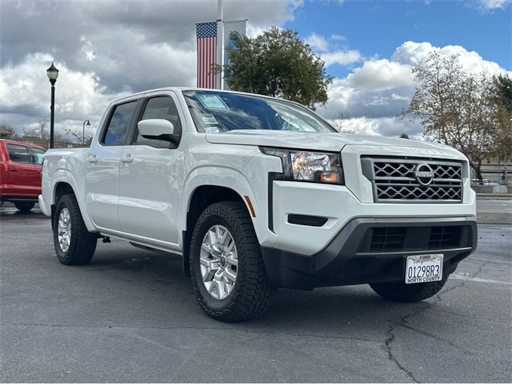 Used 2023 Nissan Frontier SV Truck Crew Cab