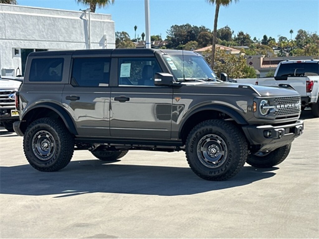 New 2025 Ford Bronco Badlands SUV